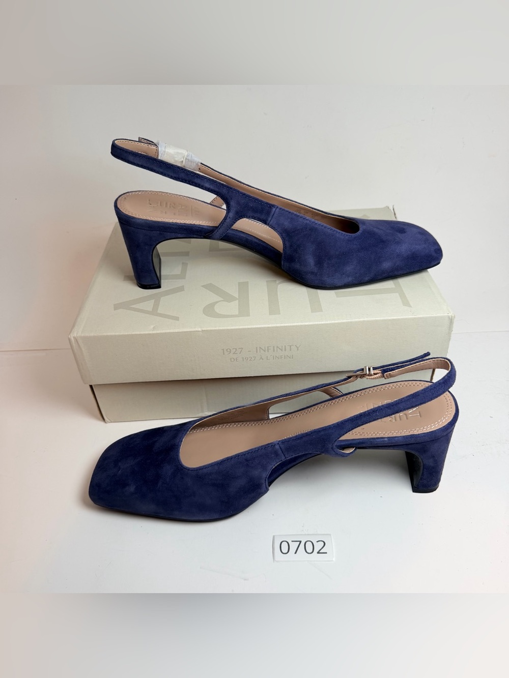 Naturalizer Navy Suede Slingback Mid Heels